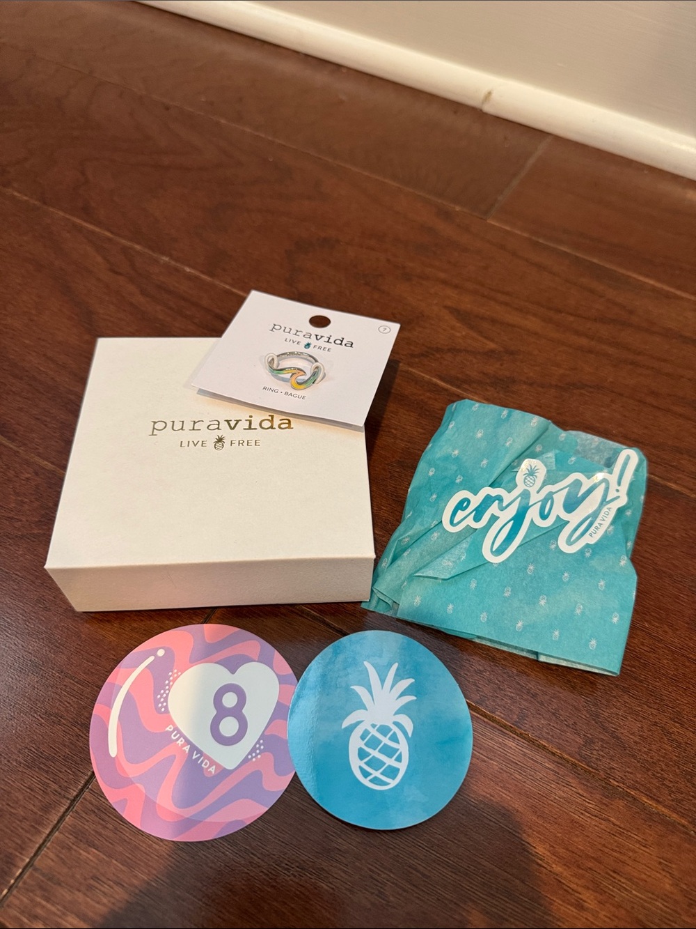 Pura Vida wave ring pastel Ring box & Pink and blue Stickers size 7
